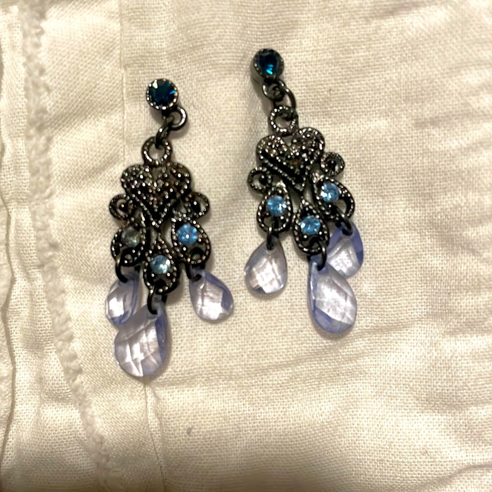 Dangling blue sparkly earrings